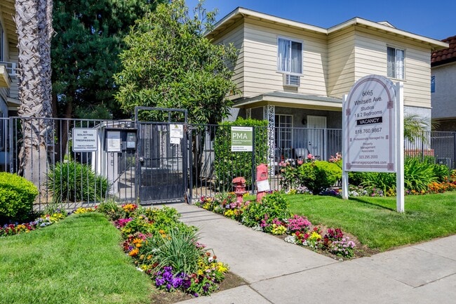 Primary Photo - Whitsett Courtyard Apartments