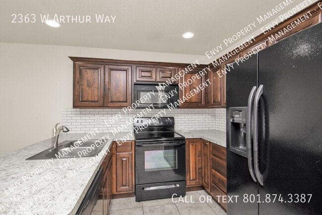 Building Photo - 2363 Arthur Way