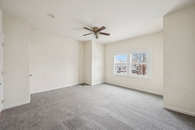 Building Photo - 1003 S 53rd St