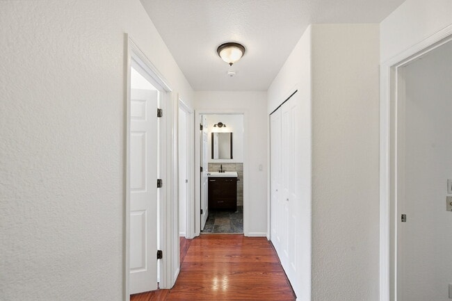Building Photo - $2,345.95 with $1000 off the first month's rent, 3 Beds - 1 Bath, Single Family Home in Denver wi...