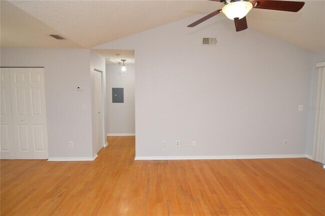 Building Photo - 10263 Gandy Blvd N