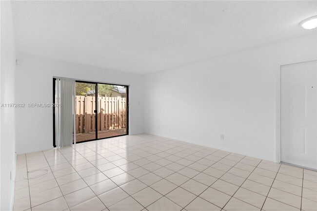 Building Photo - 11522 SW 109th Rd