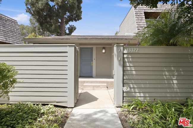 Building Photo - 13322 Maxella Ave