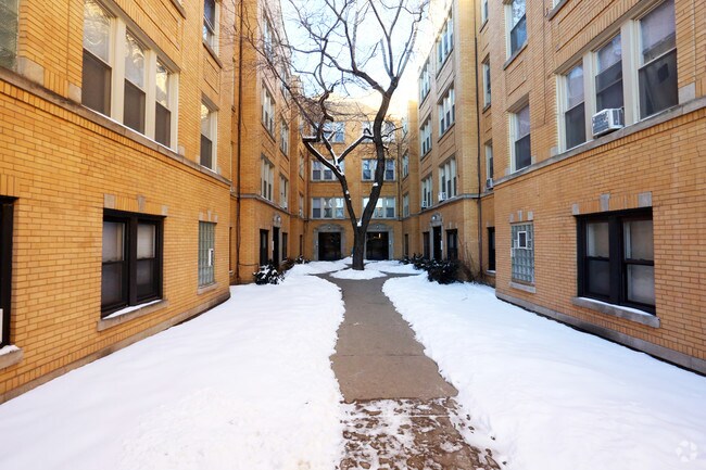 Building Photo - 4720-4730 W Addison St