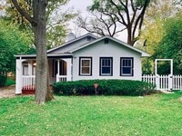 Building Photo - 3008 Lincoln Rd