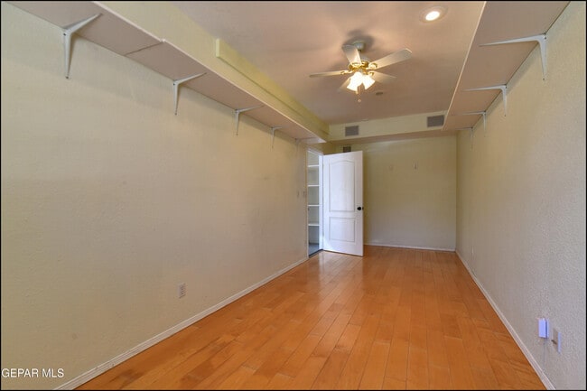 Building Photo - 6123 La Posta Dr
