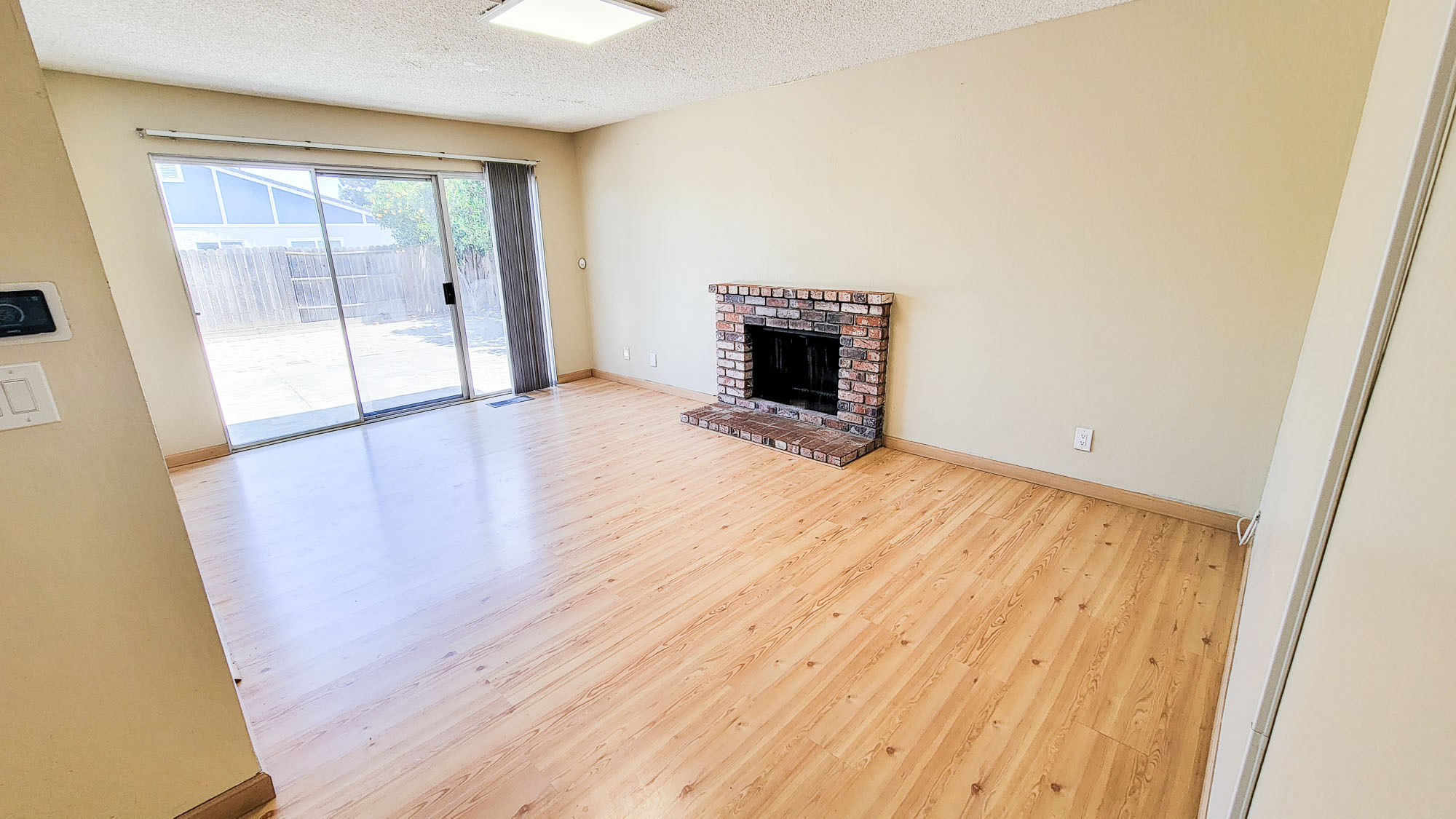 Family Room - Fire Place - 203 Oriole Ct