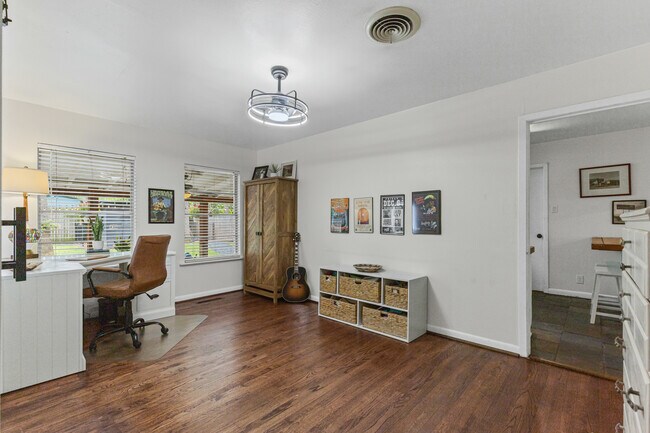 Building Photo - 1404 Bluebonnet Trail