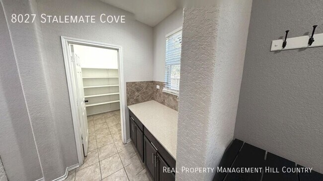 Building Photo - 8027 Stalemate Cv