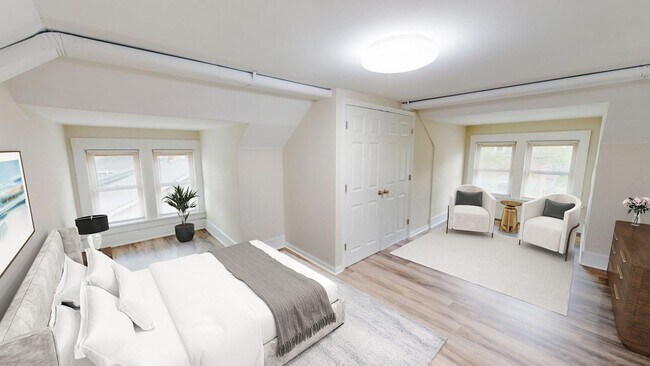 Building Photo - 6 BEDROOMS + 3.5 FULL BATHROOMS Single Family House Available August 20, 2026!  Schedule to see i...