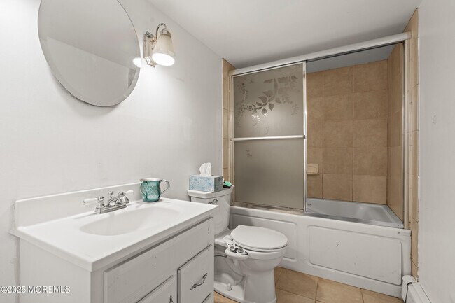 Building Photo - 523 Westwood Ave