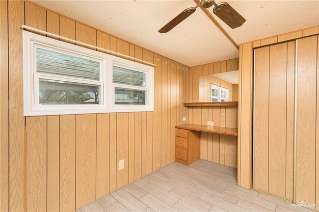 Building Photo - 15 Stagecoach Dr
