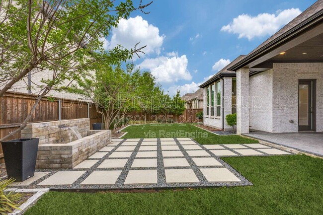 Building Photo - 3213 Alexandra Ln