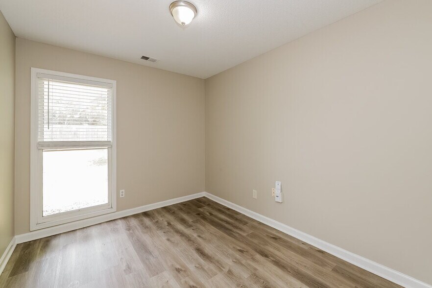 Building Photo - 488 Mysen Dr
