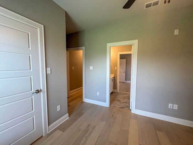 Building Photo - Available Now! Gorgeous 4 Bedroom 3 Bath i...