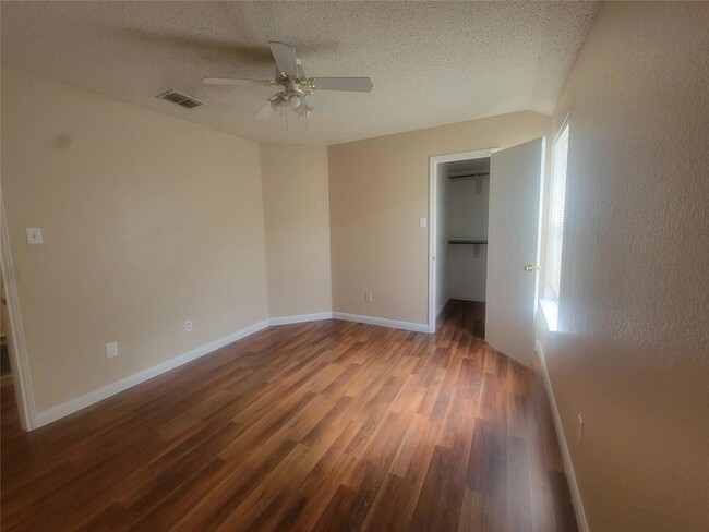Building Photo - 829 Beaver Creek Dr