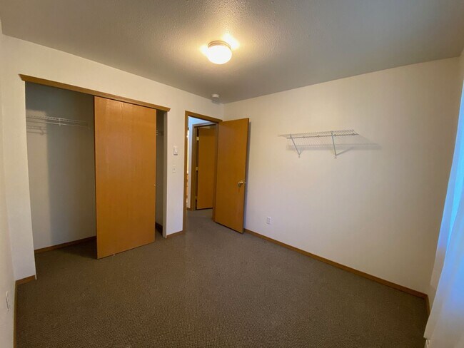 Building Photo - 607 Taylor