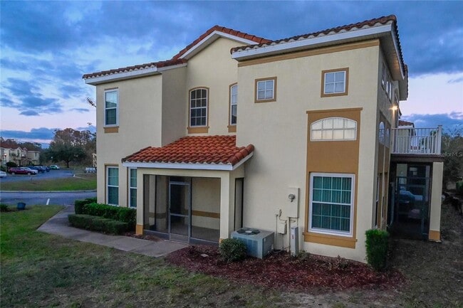 Building Photo - 704 Monroe Cir