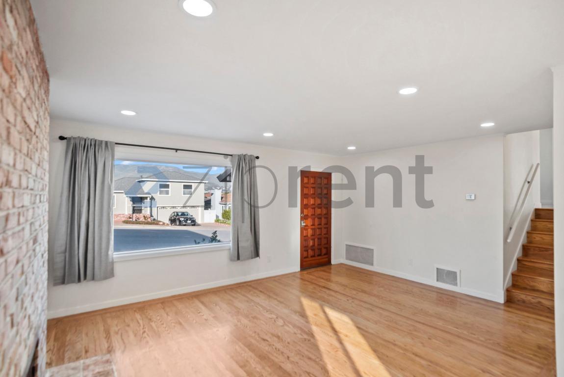 Building Photo - 109 Alta Mesa Dr