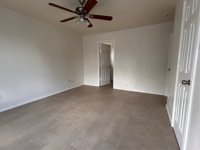 Building Photo - 6839 Larkstone St