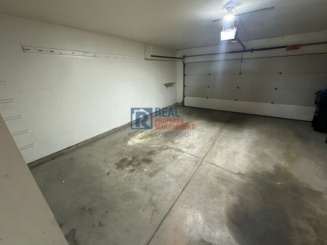 Building Photo - 2840 S Kenton Ct