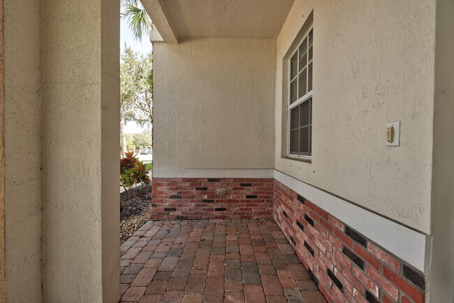 Building Photo - 10560 SW Stephanie Way