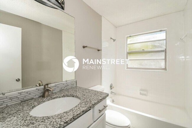 Building Photo - 3 Bedroom Pet-Friendly Home in Jacksonvill...