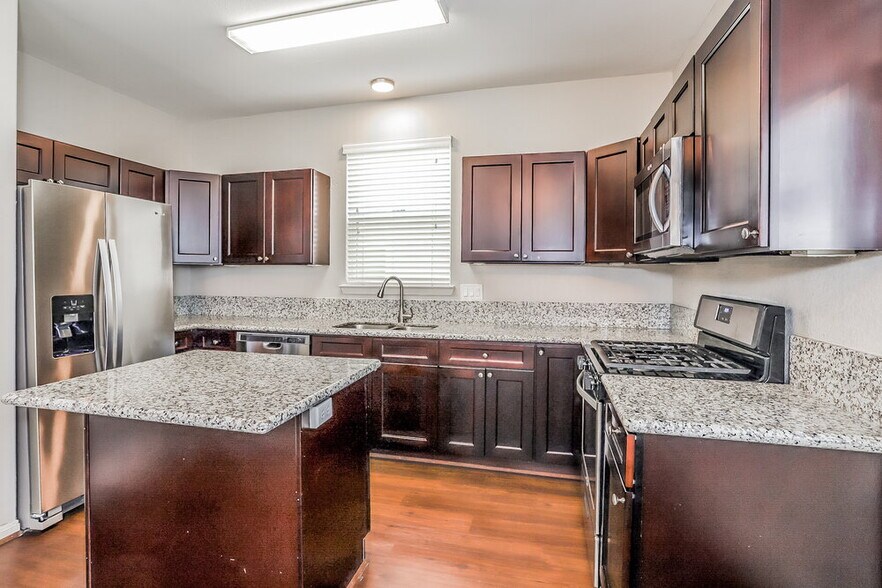 Building Photo - 21819 Octavia Way