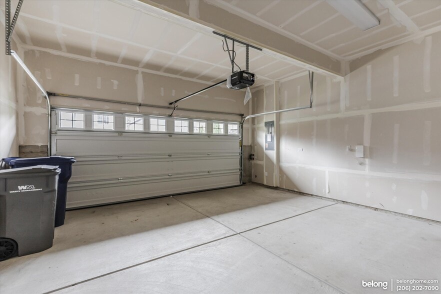 Building Photo - 10017 7th Place SE