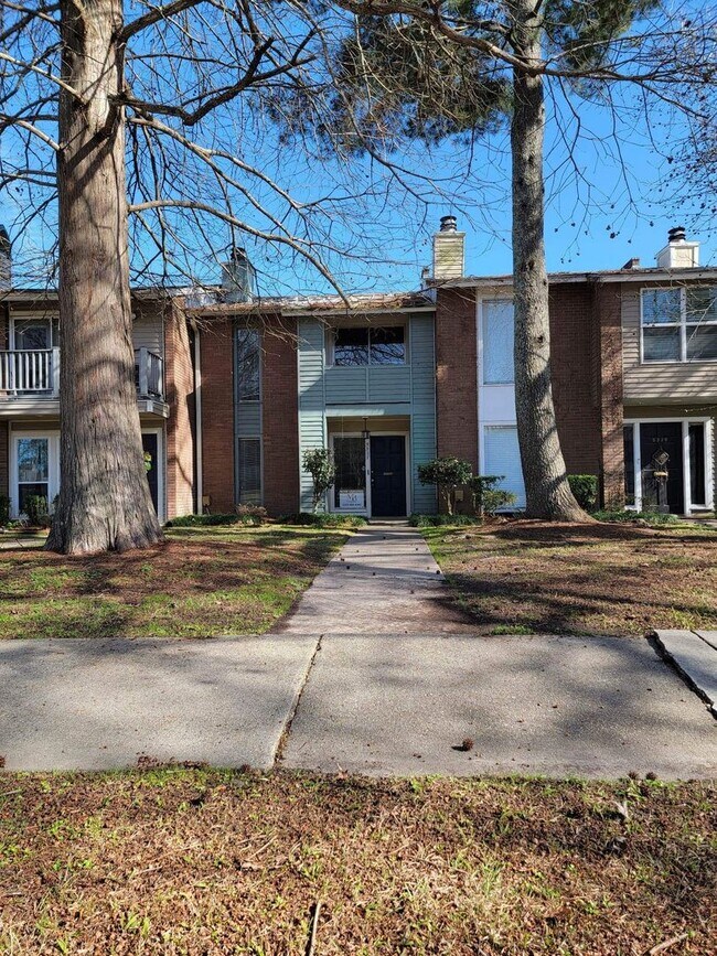 Building Photo - 5327 Heatherstone Dr