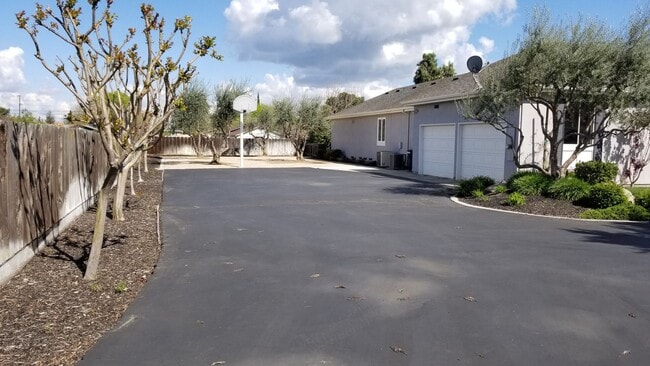 Building Photo - Gorgeous, Corner Lot with all the extras.