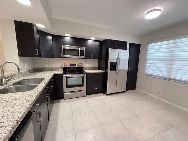 Building Photo - 1201 SW 128th Terrace