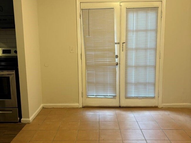 Building Photo - 5510 Estates Ct