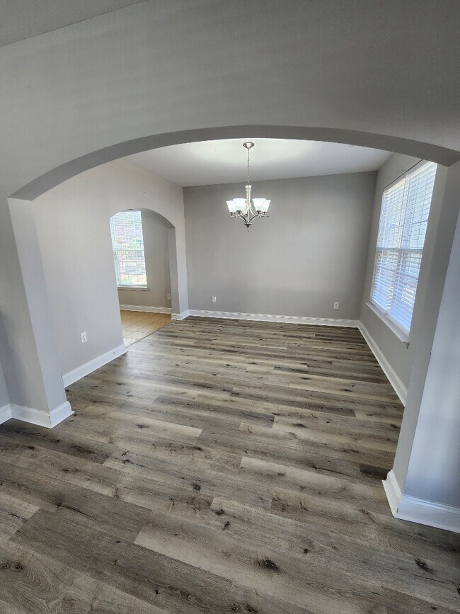Building Photo - 422 Moss Pond Rd