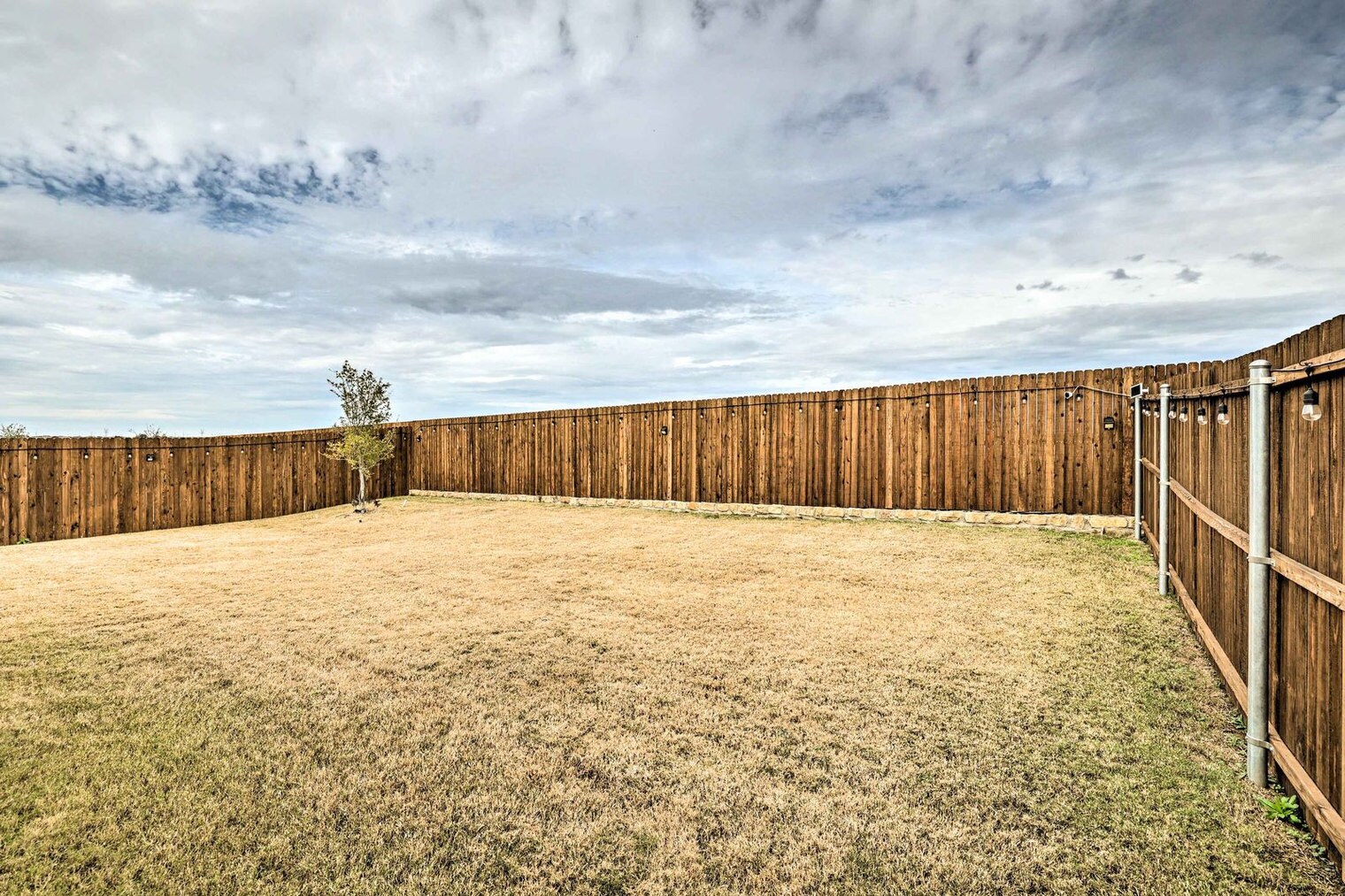 Building Photo - 1129 Bluespire Dr