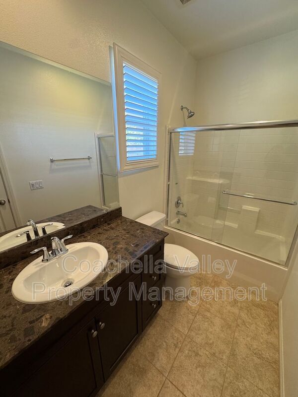 Building Photo - 74049 Kingston Ct W