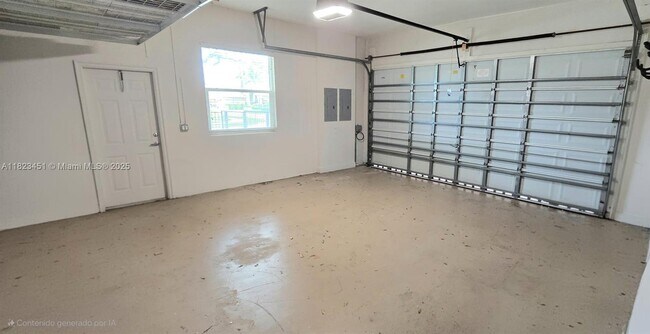 Building Photo - 15066 SW 39th St