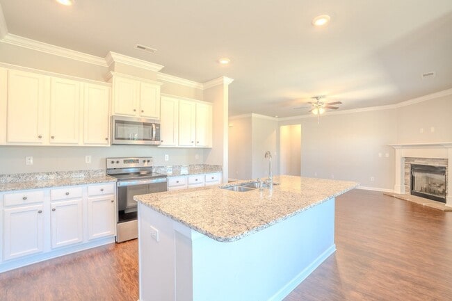 Building Photo - 14145 Lannister Ln