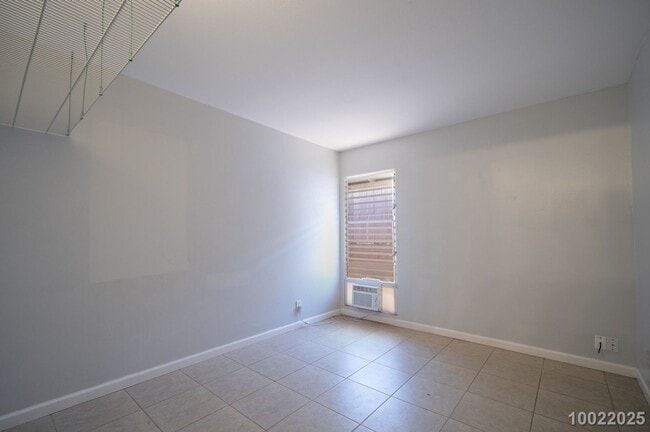 Building Photo - $3300 / 4 Bed /2 Bath / 2 Parking IN PEARL...