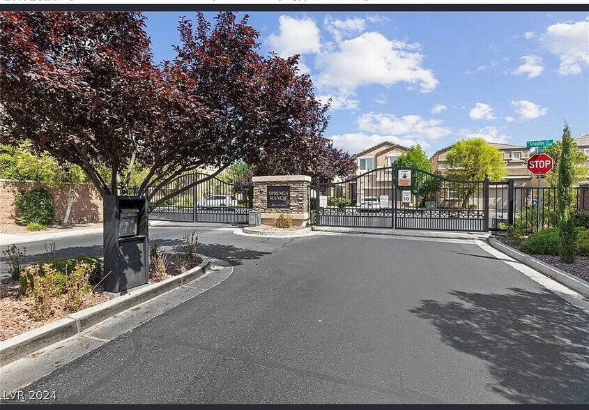 Building Photo - 9474 Van Halen Ln