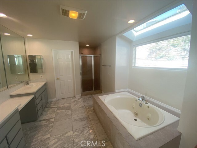 Building Photo - 6492 Fairlynn Blvd