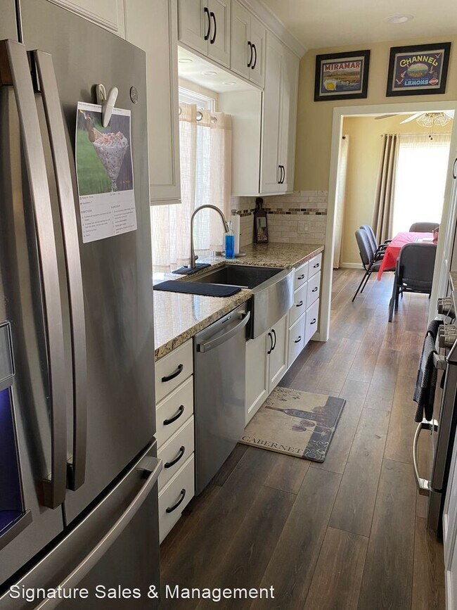 Building Photo - 2 br, 2 bath House - 22420 Van Buren Street