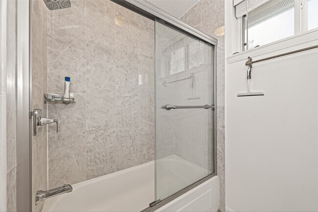 Building Photo - 10823 Sandstone St