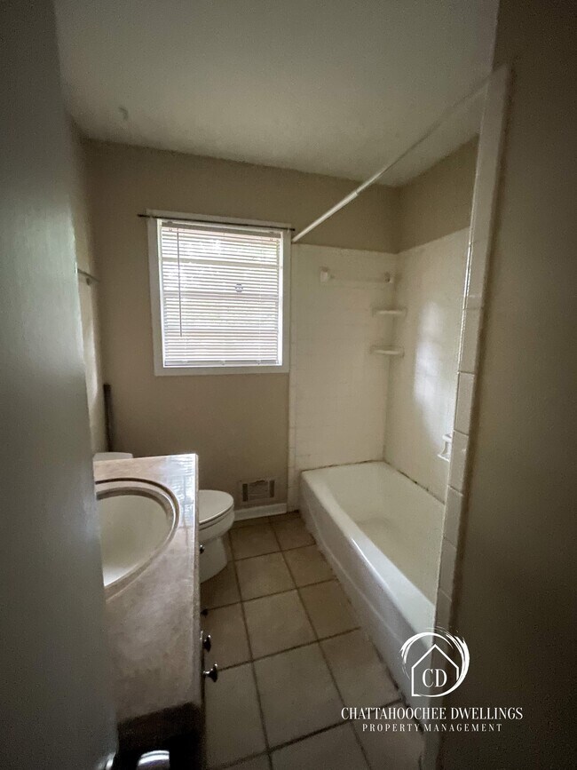 Building Photo - 3135 Leafmore Dr