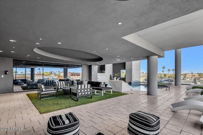 Building Photo - 4422 N 75th St