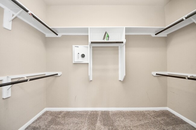 Building Photo - 29482 Westhope Dr