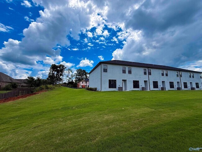 Building Photo - 99 SW She Oak Dr