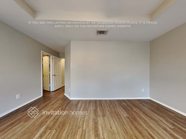 Building Photo - 45 Larkspur Dr