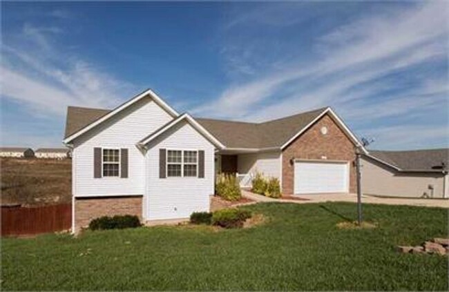 Building Photo - 123 Lyle Curtis Cir