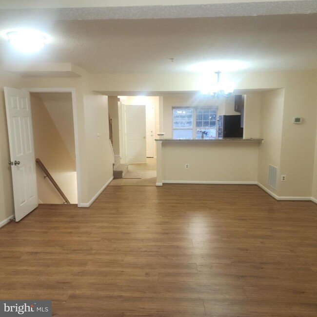 Building Photo - 7438 Catterick Ct